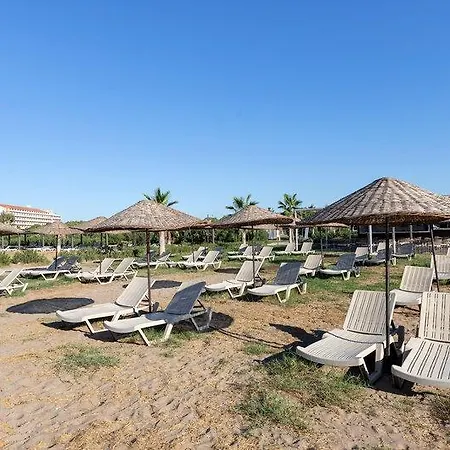 Отель Hotella & 4*